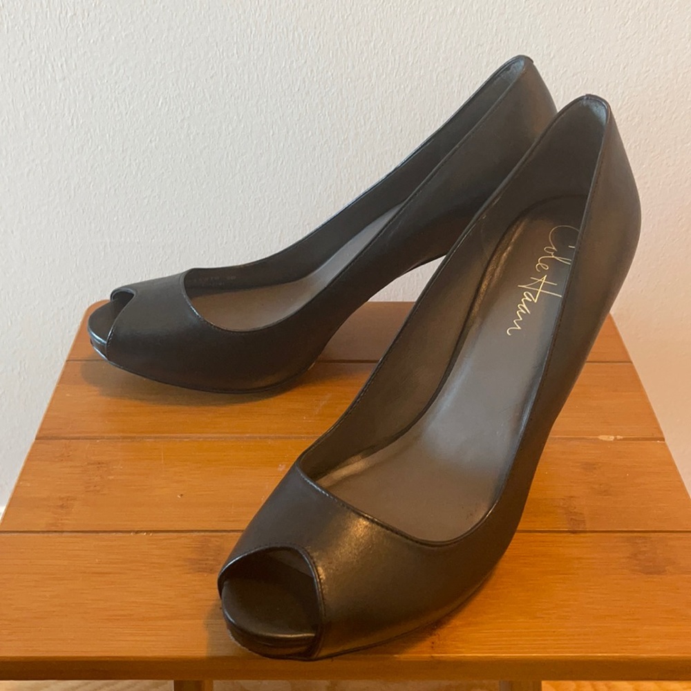 Cole Haan Chelsea Pump Black Size 8 *Almost New*
